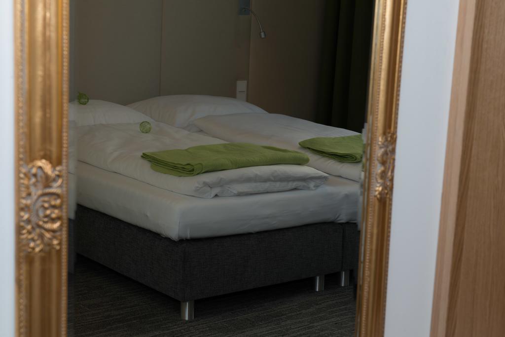 Hubertushof Fromwald Hotel Und Gasthof Bad Fischau Bilik gambar
