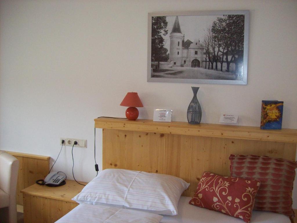 Hubertushof Fromwald Hotel Und Gasthof Bad Fischau Bilik gambar