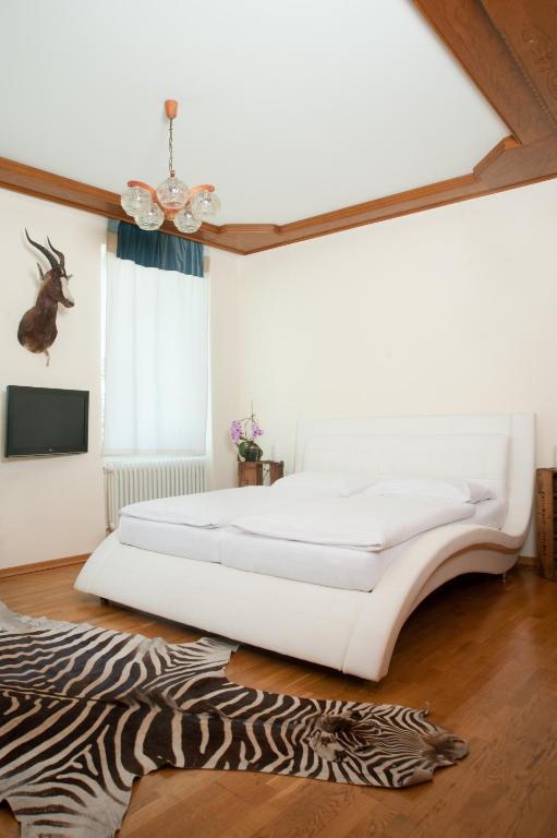 Hubertushof Fromwald Hotel Und Gasthof Bad Fischau Luaran gambar