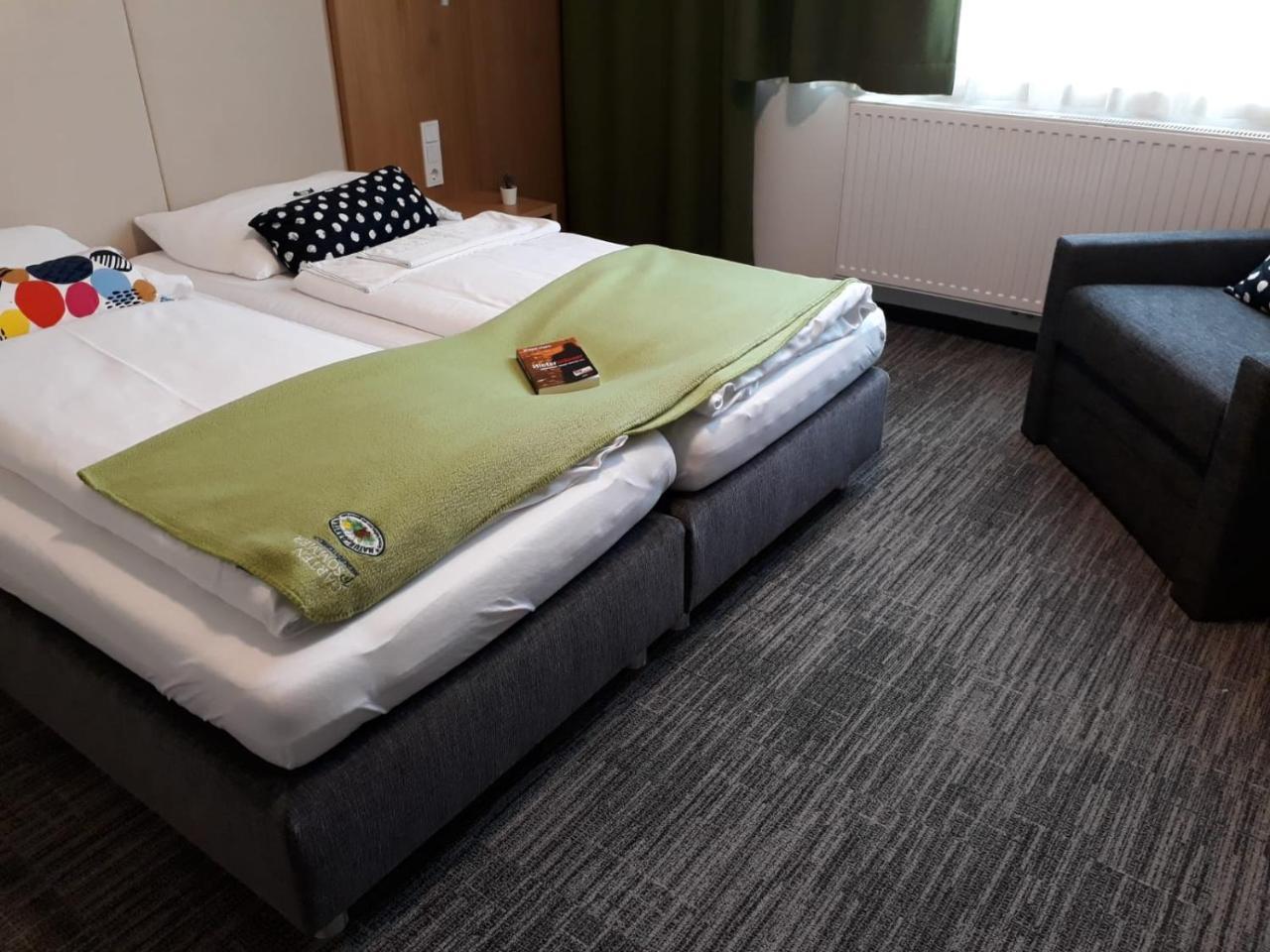 Hubertushof Fromwald Hotel Und Gasthof Bad Fischau Luaran gambar