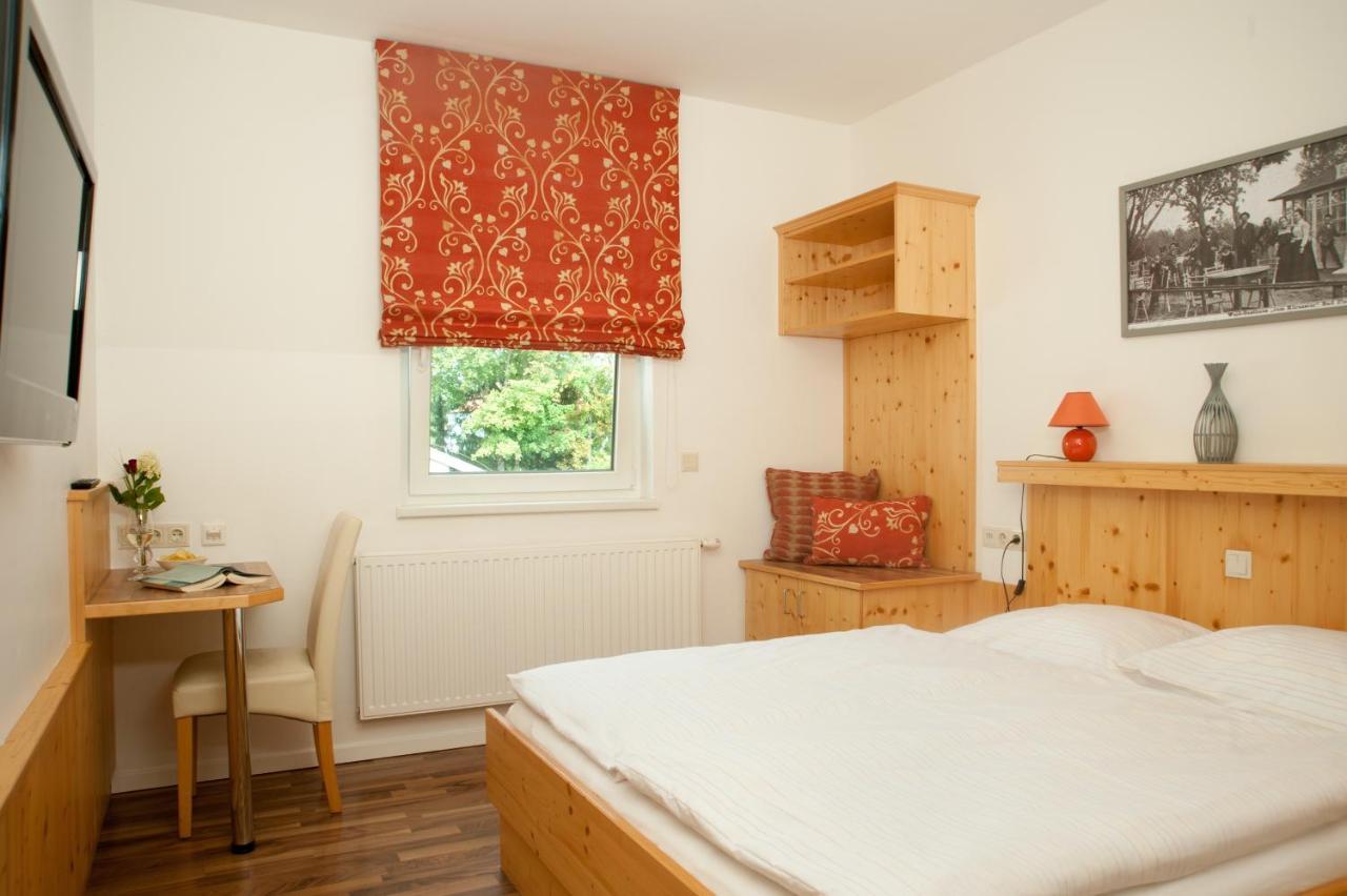 Hubertushof Fromwald Hotel Und Gasthof Bad Fischau Luaran gambar